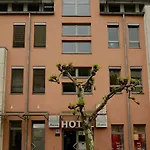 Alberga Hotel